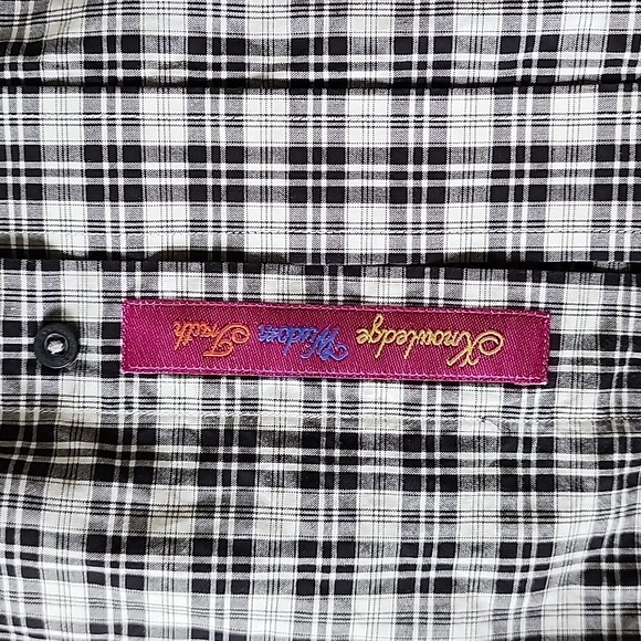 Long sleeve Robert Graham botton down men's shirt. Great condition. - Picture 4 of 4